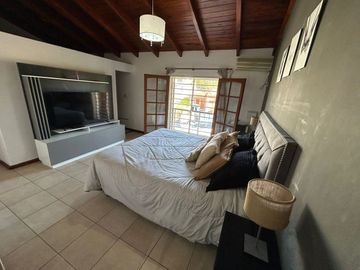 Alquiler Casa 4 dormitorios y pileta San Salvador