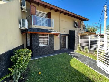 Alquiler Casa 4 dormitorios y pileta San Salvador