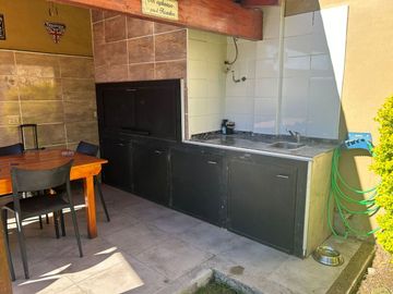 Alquiler Casa 4 dormitorios y pileta San Salvador