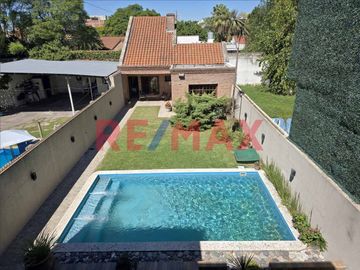 VENTA CASA  5 AMBIENTES  ITUZAINGO NORTE