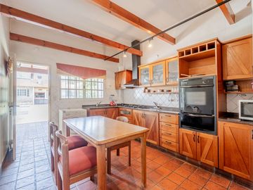 Venta casa 4 amb. Villa Luzuriaga pileta quincho