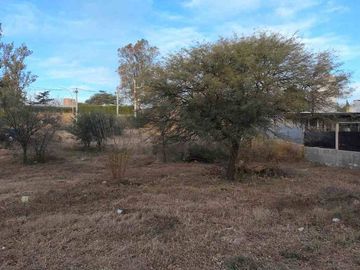 VENTA LOTE ESQUINA LOS CAROLINO APTO DUPLEX PLANO