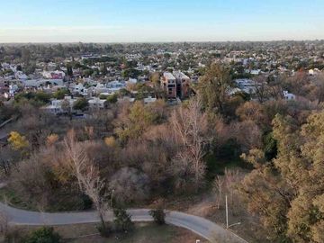 VENTA LOTE ESQUINA LOS CAROLINO APTO DUPLEX PLANO