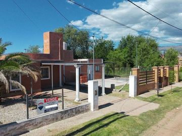 VENTA CASA MINA CLAVERO 2 DORM CERCA DE RUTA Y RIO