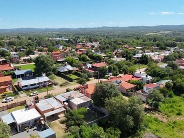 VENTA CASA MINA CLAVERO 2 DORM CERCA DE RUTA Y RIO