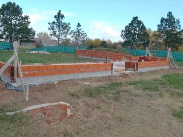 VENTA CASA 3 O 4 AMBIENTES PILETA QUINCHO FINANCIA
