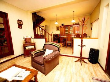 VENTA CASA 5 AMBIENTES RAMOS MEJIA