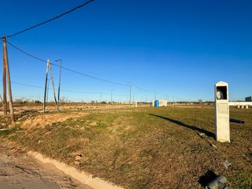 VENDE TERRENO DOCTA PARQUE 396m2 APTO COMERCIAL