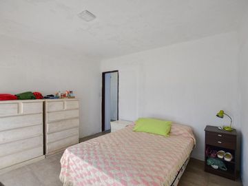 CASA VENTA CITY BELL 4 DORMITORIOS PILETA PARQUE