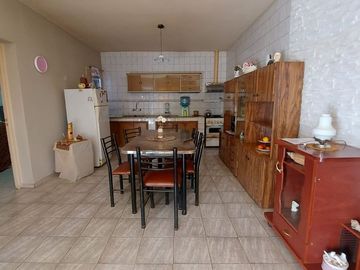 VENTA CASA/2 DEPARTAMENTOS RIVADAVIA MENDOZA