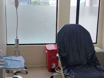 Consultorio en venta de 5 hab. en chico, Bogotá