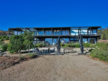 Exclusiva casa remodelada en venta | Condominio Campo Viejo