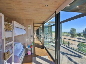 Exclusiva casa remodelada en venta | Condominio Campo Viejo
