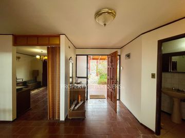 Venta Gran Casa en Jardines del Sur
