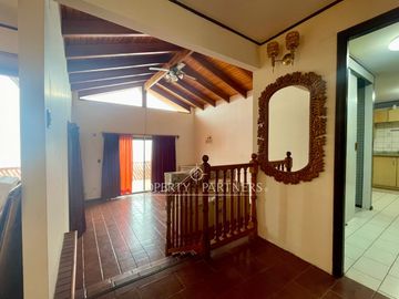 Venta Gran Casa en Jardines del Sur