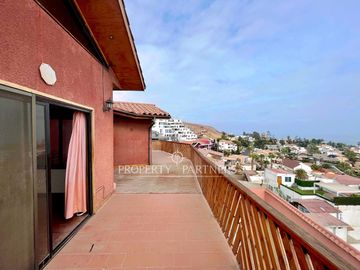 Venta Gran Casa en Jardines del Sur