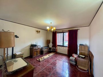 Venta Gran Casa en Jardines del Sur