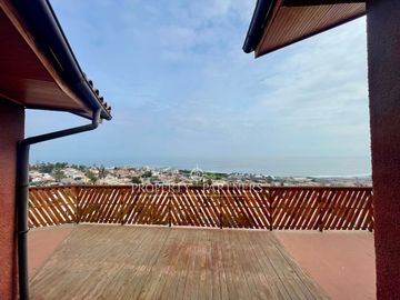 Venta Gran Casa en Jardines del Sur