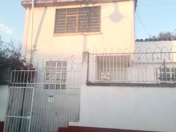 ATLACOMULCO Casa en Renta – 5 Recámaras, Ideal para Vivienda o Uso Comercial