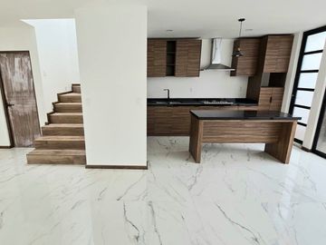 Casa en preventa FRACC. CAÑADAS DEL BOSQUE Tres marías