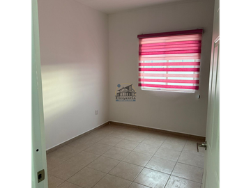 Casa renta Vista del Sol Ciudad del Sol Qro 9,500 LizGut EMC