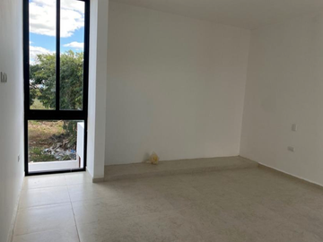 Residencia en renta de 4 recamaras y paneles solares