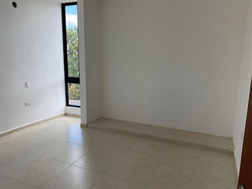 Residencia en renta de 4 recamaras y paneles solares