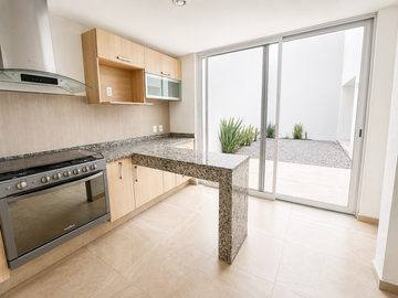 CASA EN RENTA EN SANTA FE JURIQUILLA QUERETARO