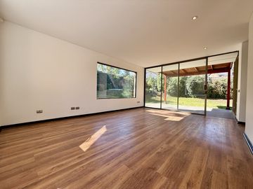 Venta amplia casa en La Reina 5hab/4banos/Condominio