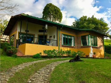 CASA CAMPESTRE EN VENTA SECTOR ZONA NORTE ARMENIA