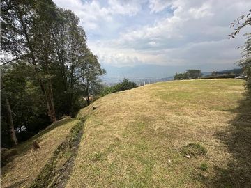 Hermoso lote en Palmas, Vista espectacular a todo Medellín 
