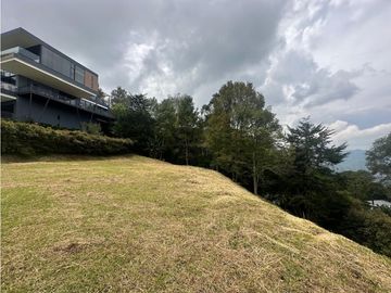 Hermoso lote en Palmas, Vista espectacular a todo Medellín 