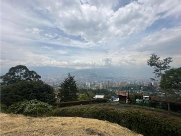 Hermoso lote en Palmas, Vista espectacular a todo Medellín 