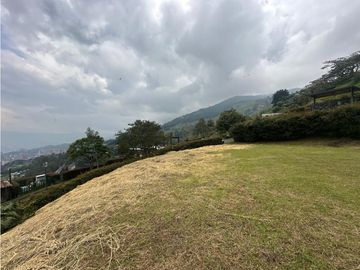 Hermoso lote en Palmas, Vista espectacular a todo Medellín 