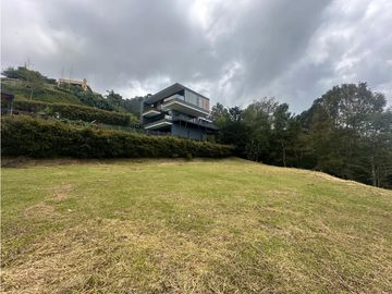Hermoso lote en Palmas, Vista espectacular a todo Medellín 