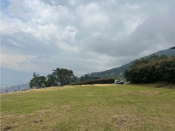 Hermoso lote en Palmas, Vista espectacular a todo Medellín 