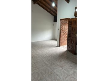 CHALET  3 AMBIENTES -ALQUILER