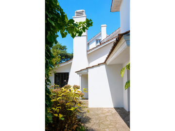 Casa  7 amb sobre doble lote en Stella Maris con parque y terraza