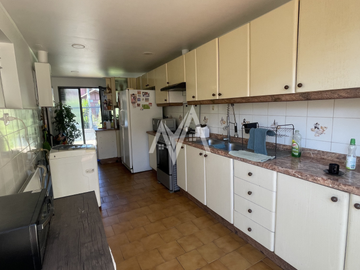 PROPIEDAD DE 4D2B EN MACUL EN VENTA