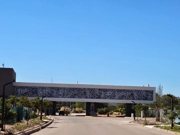 ALQUILER CASA AMOBLADA ALMA GARDENIA 3 HAB PILETA