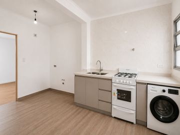 VENTA DEPTO 3 AMB CON BALCÓN REMODELADO, CABALLITO