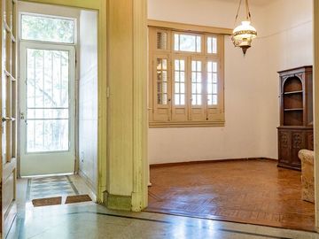 CASA 3 DORMI CON PATIO Y QUINCHO EN VENTA ABASTO