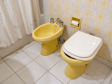 CASA 3 DORMI CON PATIO Y QUINCHO EN VENTA ABASTO