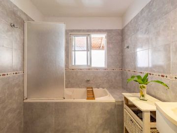 VENTA CASA LOTE PROPIO BARRIO RIVER OPORTUNIDAD !