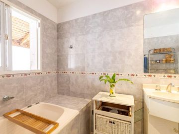 VENTA CASA LOTE PROPIO BARRIO RIVER OPORTUNIDAD !