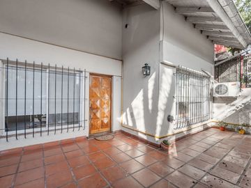 Venta,  casa en las Lomas de San Isidro.