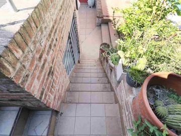 VENTA CASA 6 AMBIENTES,  PILETA, QUINCHO Y COCHERA