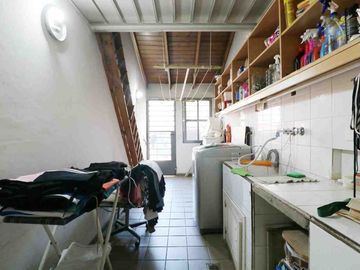 VENTA CASA 6 AMBIENTES,  PILETA, QUINCHO Y COCHERA