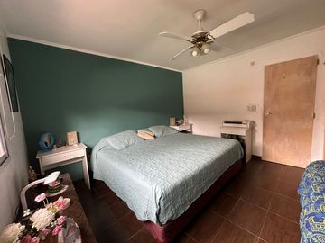 VENTA LOTE 2 CASAS 3 AMB PILETA COCHERA NAVARRO