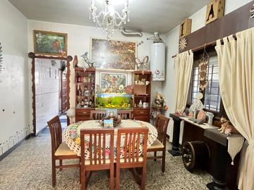VENTA CASA 4 AMBIENTES EN CASTELAR PATIO GARAGE